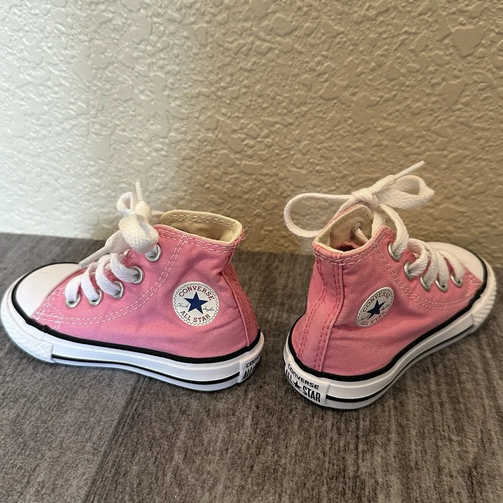 Converse good preowned